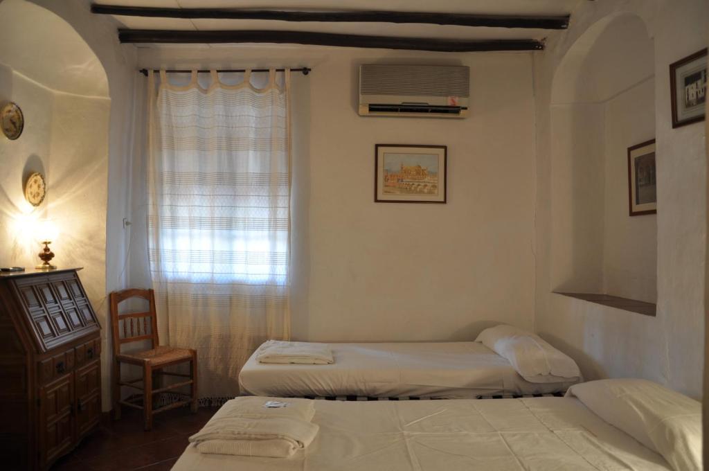 Seneca Hostel Кордоба Стая снимка