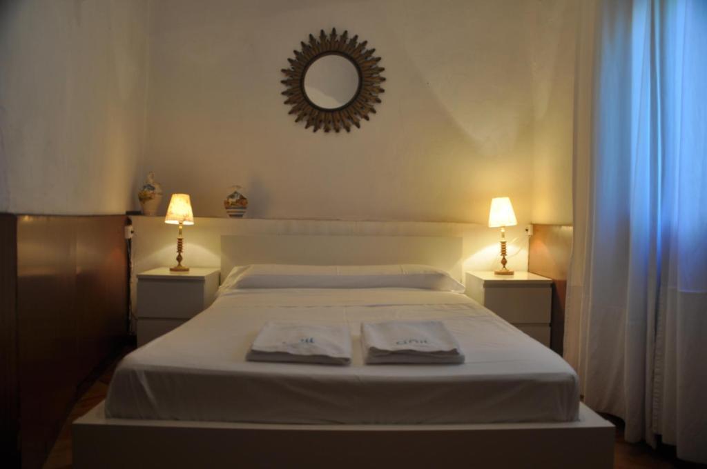 Seneca Hostel Кордоба Стая снимка
